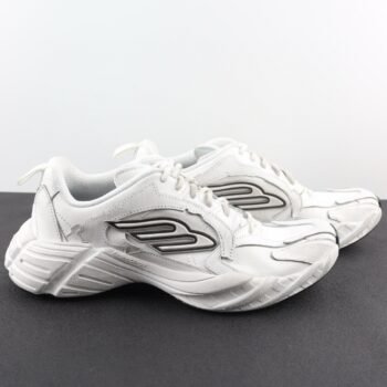 Fashionable sneakers