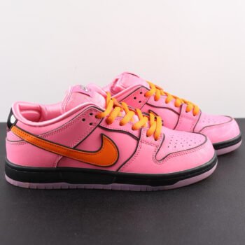 Pink co-branded low-top casual sneakers · Trendy sneakers · Versatile and comfortable street skate shoes