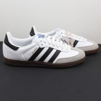 Retro low-top casual sneakers · Classic and versatile sneakers · Comfortable and durable street shoes