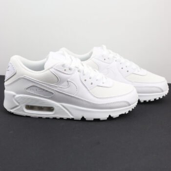 Men’s Retro All White Mesh Running Sneakers | Lightweight Casual Sports Shoes for Everyday Comfort