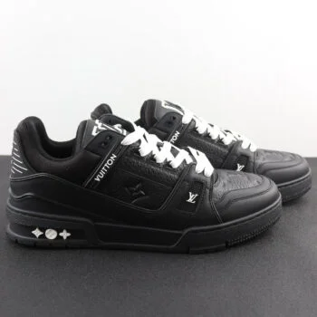 All-Black Low-Top Premium Street Sneakers – Classic Unisex Trainers with White Laces
